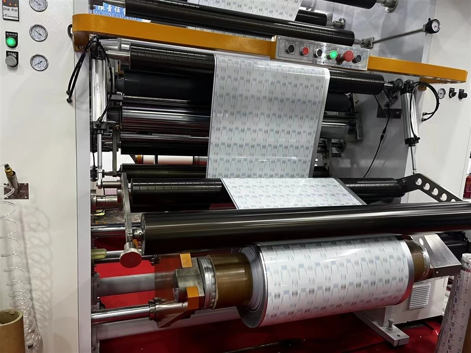Customizable Plastic Packing Solventless Lamination Machine With Advanced Servo Motor And Glue Mixer